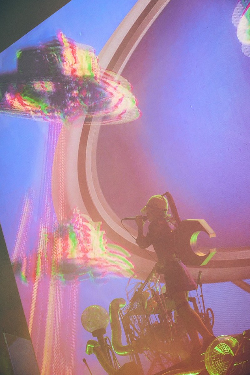 ライブレポート＞ずっと真夜中でいいのに。、完全自主制作で