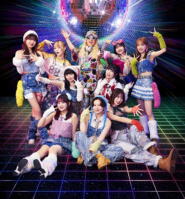 「DJ KOO（TRF）、BEYOOOOONDSとのコラボ曲「最KOO DE DANCE」MVで“ロボットダンス”披露」1枚目/5