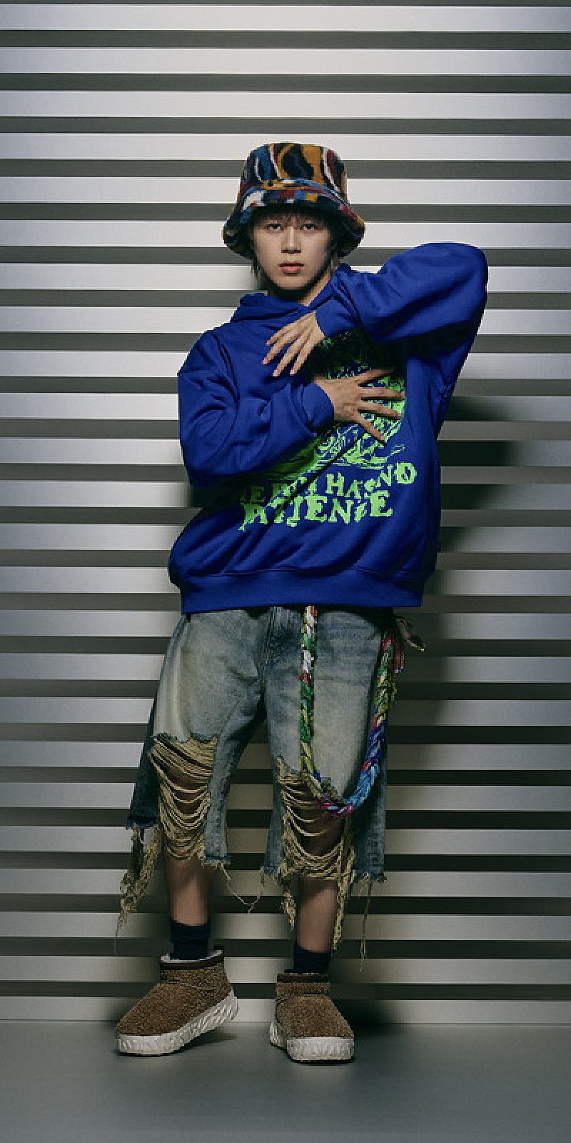 「航⽣」2枚目/12