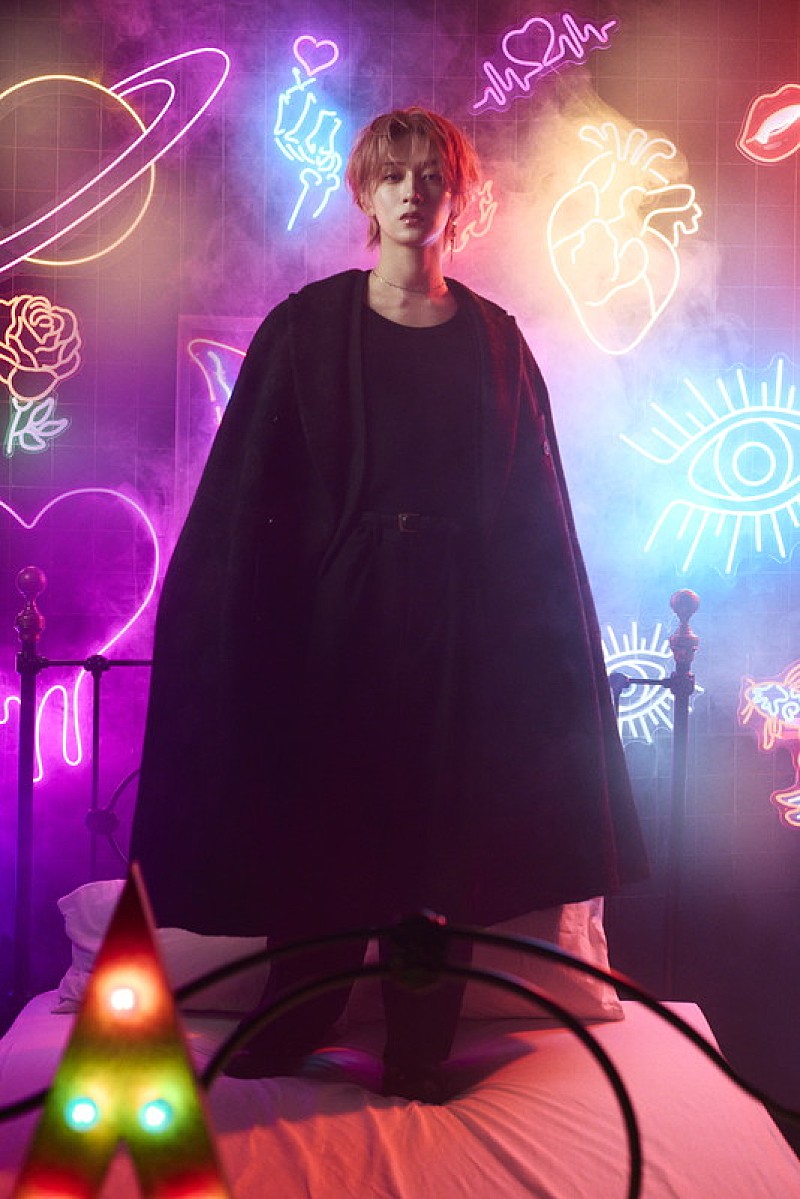 NAOYA（MAZZEL）を蜷川実花が撮影、ビジュアルムービー＆写真が