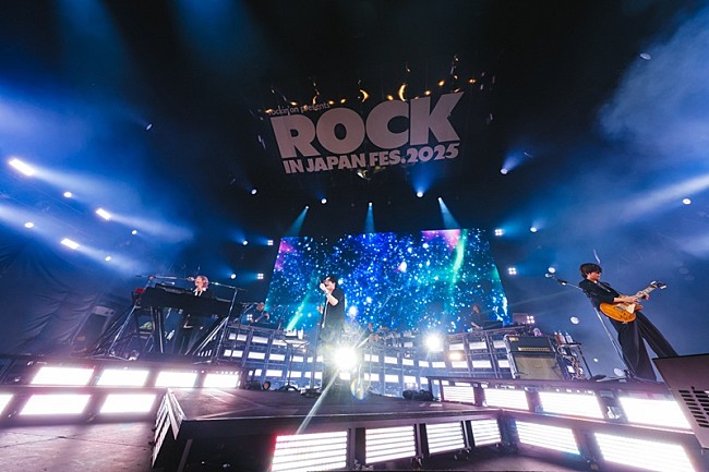 「＜ライブレポート＞Mrs. GREEN APPLE、初のロッキントリで圧巻のステージ【ROCK IN JAPAN FESTIVAL 2025】」1枚目/10