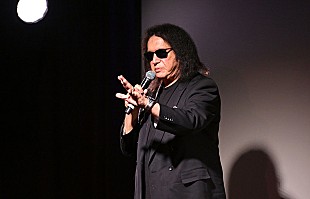 「KISSジーン・シモンズ、交通事故に遭うも無事を報告「温かい言葉をありがとう」」