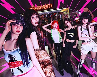 「LE SSERAFIM、ネオンカラーが強烈なコンセプト「CHEEKY NEON PEPPER」公開」
