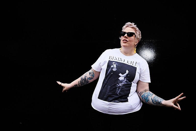 「ザ・ブレスド・マドンナ
Photo by Eva Pentel」3枚目/3