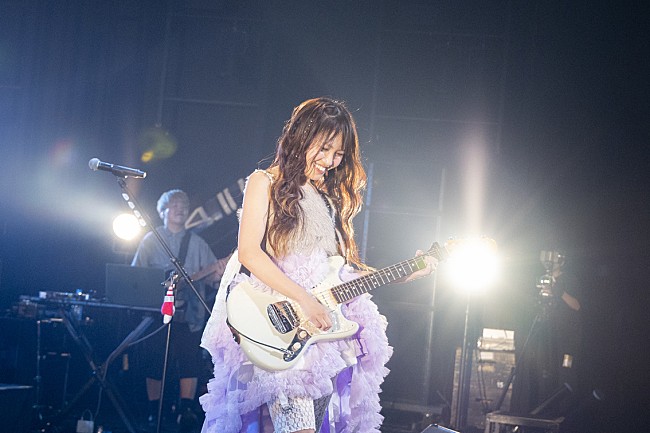 「井上苑子「自然なわたし」で駆け抜けた活休前ラストツアー【10年前は高校生。大人になったね】完全ライブレポ解禁！ 再会の約束も「今よりもスーパーウーマンに」」1枚目/5