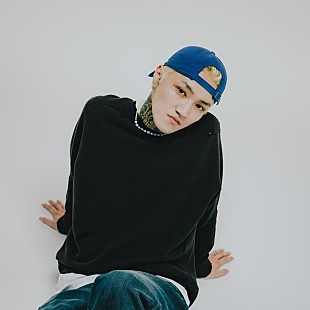 「LEX、新曲「ALONE」リリース」