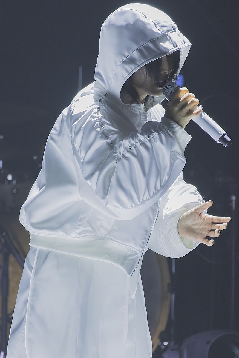 柴咲コウ、全国17都市を巡るライブツアーが開幕 | Daily News