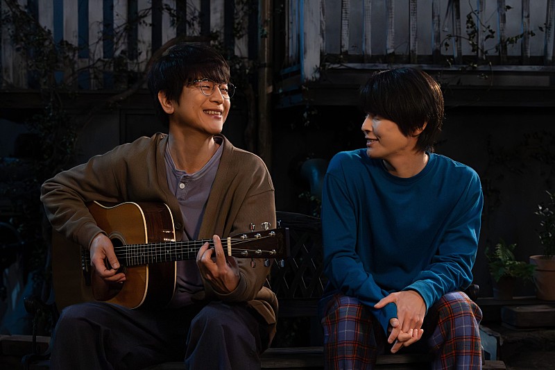 「「ぼくたちん家」“玄一”及川光博と“索”手越祐也の恋人つなぎに反響 「索くんが急に積極的」「『お手』をするミッチ-がかわいい」」1枚目/1