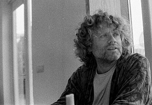 「ベニー・シングス、約2年半ぶりとなる新曲「Castle」リリース」