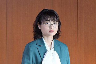 「「スク－プのたまご」“日向子”奥山葵がインタビュ－の現場で動揺 「イケメン実業家が連続不審死事件の犯人!?」「思わず叫んだ」」