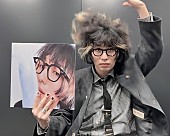 「Mega Shinnosuke、ニューAL『天使様』トレーラー映像公開＆恒例の“MEGAジャケ”販売決定」1枚目/2