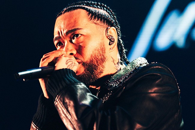 「＜ライブレポート＞ELIONE、豪華客演陣と作り上げた圧巻のステージ　2026年1月にはMummy-Dとツーマン」1枚目/11