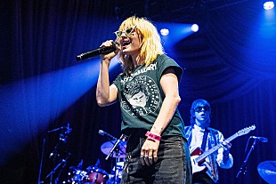 「ヘイリー・ウィリアムス、人種差別論者や反トランスジェンダーのファンはツアーに歓迎しないと明言」