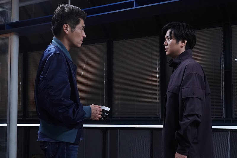 「「新東京水上警察」“碇”佐藤隆太、“礼子”山下美月の好意に気付く!? 「碇さん、自分に向けられる好意には鈍い系?」」1枚目/1