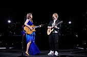 「エド・シーラン、テイラー・スウィフトは自分にとってのキャロル・キングと語る「きょうだいに近い感覚」」1枚目/1