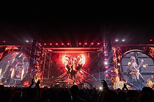 「＜ライブレポート＞B'zが37年の歴史でファンと築き上げたパッション――ライブツアー【B’z LIVE-GYM 2025 -FYOP-】」