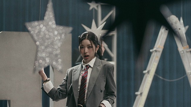 「『IS:SUE (イッシュ) 'Phase' Official MV』」3枚目/7