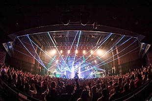 「ViViD、【ViViD Xmas TOUR～UTOPIA～】東京公演のライブレポートが到着」