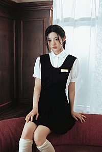 ILLIT、レトロモダンな「Sunday Morning」コンセプトフォトを公開