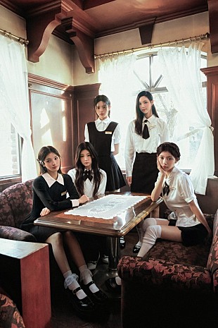 「ILLIT、レトロモダンな「Sunday Morning」コンセプトフォトを公開」