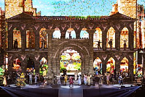 ライブレポート＞Mrs. GREEN APPLE 巨大なバベルの塔と圧倒的な演奏に