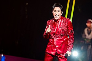 郷ひろみ、70歳の誕生日に開催された武道館公演を完全映像化 3/4