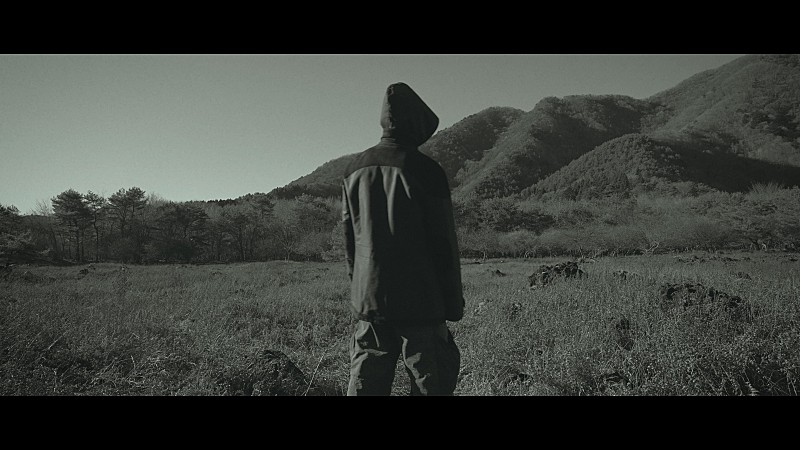 「Cuegee（SUPER★DRAGON・松村和哉）、“自由でありながらも孤独”を「Liberty」MVで表現」1枚目/1