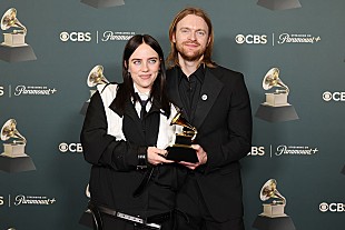 「フィニアス、妹ビリー・アイリッシュの【グラミー賞】スピーチに憤る“非常に影響力のある年配の白人男性たち”を批判」