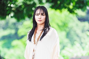 元ちとせ、デビュー25周年に東阪ビルボードライブツアー開催＆ラトビア