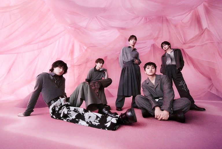 STARGLOW「STARGLOW、新ビジュアル＆ニューシングル『USOTSUKI』収録内容を公開」