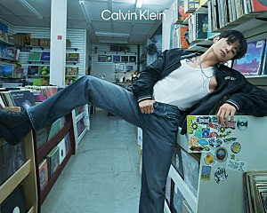 BTS「JUNG KOOK（BTS）、Calvin Kleinのデニムキャンペーンで“今”という瞬間を体現」