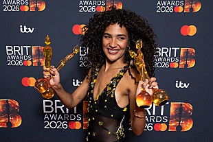 「【ブリット・アワード2026】全受賞者リスト、オリヴィア・ディーンが4冠を達成」