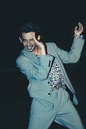 ALI「ALI、ZORNフィーチャリング新曲でアニメ『左ききのエレン』OPテーマを担当」