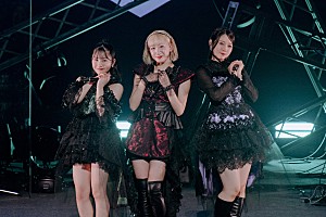 つばきファクトリー、一夜限りのバンド編成によるスペシャルライブの