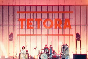 TETORA、新曲「夢中霧中」「ミッドナイトカモフラージュ」MV同時公開