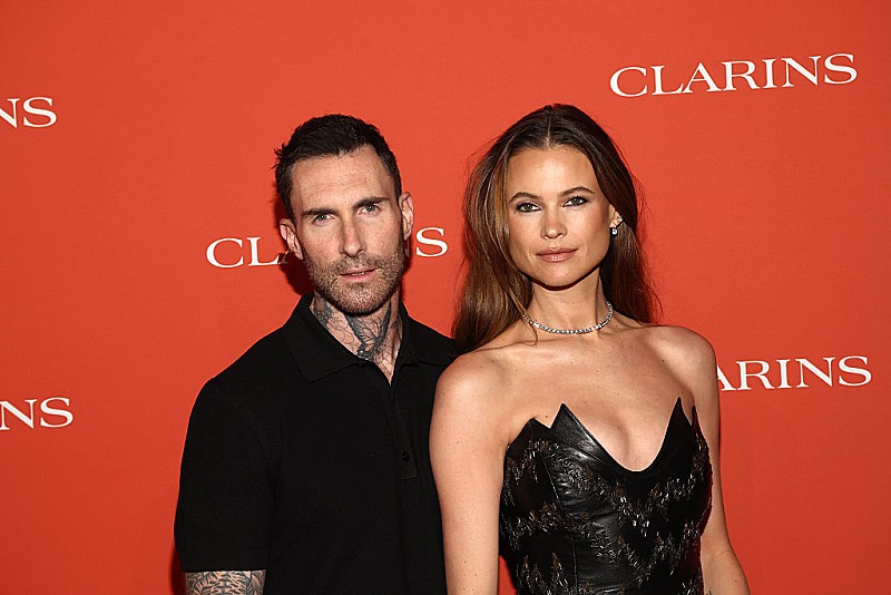 「マルーン5のアダム・レヴィーン、結婚式で妻のために歌った“ヘビー級チャンピオン”な楽曲を明かす」1枚目/1