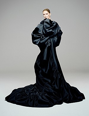 セリーヌ・ディオン「セリーヌ・ディオン、今秋パリで復帰コンサート開催「みなさんに会えることが待ち遠しい」」