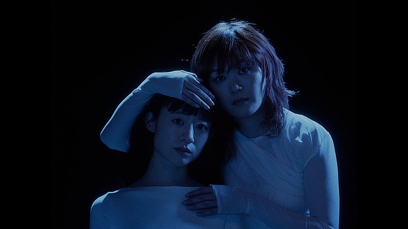 「羊文学、柳楽優弥が主演のNetflixシリーズ『九条の大罪』主題歌「Dogs」MV公開」1枚目/6