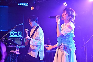 hitomi「＜ライブレポート＞hitomi × Nikoん　「Tokey-Dokey」が繋いだツーマンツアー、熱狂の余韻は続く」