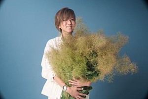 hitomi「hitomi、新曲「Choice!」が情報番組『Mr.サンデー』EDテーマソングとして放送開始」