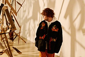 Vaundy、楽曲「シンギュラリティ」誕生の背景などを語る | Daily News