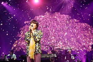 原由子「＜ライブレポート＞原 由子、古都を舞台に45周年の旅路を軽やかに魅せたアニバーサリーライブ」