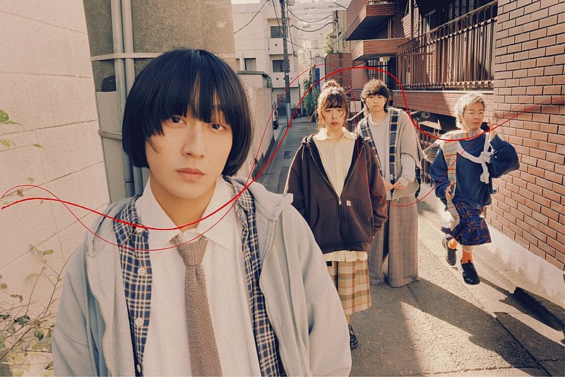 「リュックと添い寝ごはん、フィルムでノーカット1発撮り「風は山から」MV公開」1枚目/2