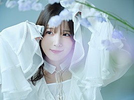内田真礼、新曲「カミノシズク」配信開始＆MV公開 | Daily News