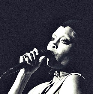 「エリカ・バドゥ、ビルボードライブ公演決定＆【SOUL CAMP 2026】にヘッドライナー出演」