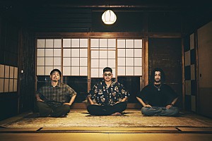 YONA YONA WEEKENDERS「YONA YONA WEEKENDERS、アニバーサリーライブで披露した新曲「夜半の月」配信リリース」