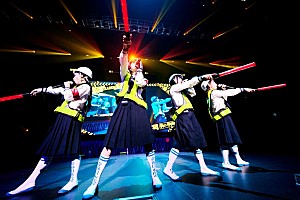 新しい学校のリーダーズ セット10点セット 新しい学校のリーダーズのオフィシャルレポ到着、怒涛のセットリストで