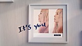 「AI、ベストツアーのオフショット使用「It&amp;#039;s You」リリックビデオ公開」1枚目/1