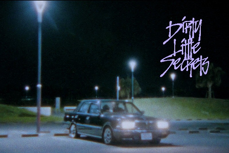 「CLAN QUEEN、バンドの現在地を記す「Dirty Little Secrets」MV公開」1枚目/1