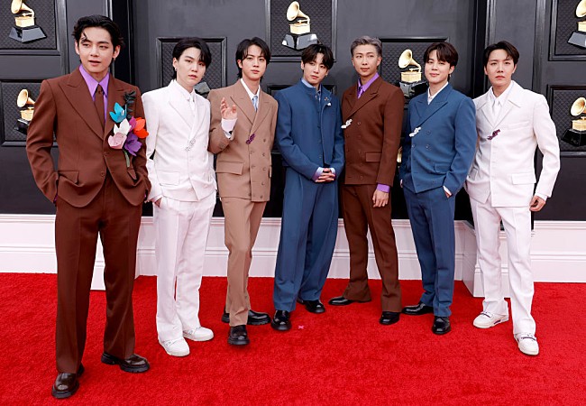 「BTS、ドレイク新曲でメンションされたことにj-hopeとVが反応」1枚目/1